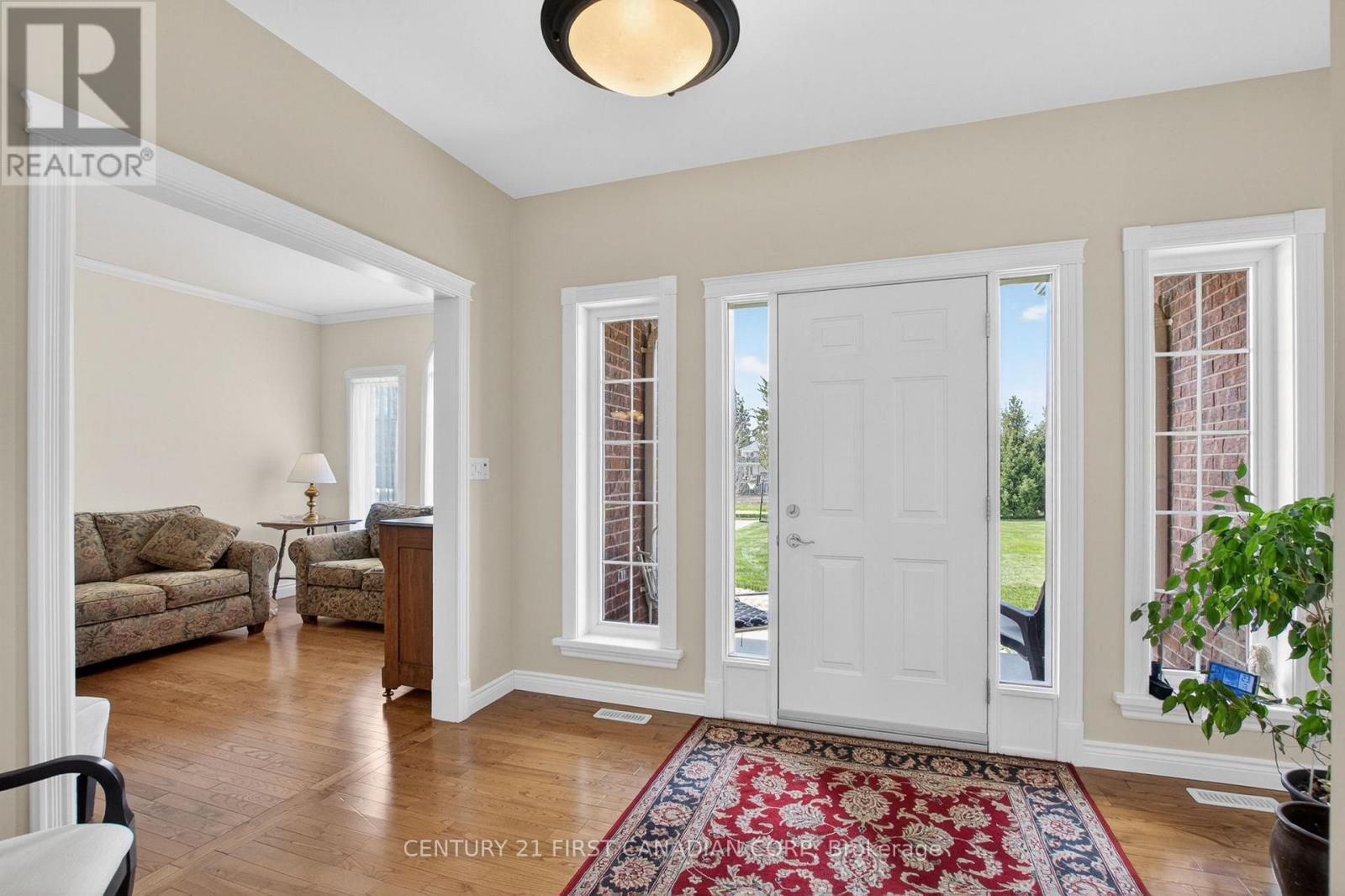 653 PETER STREET - 3