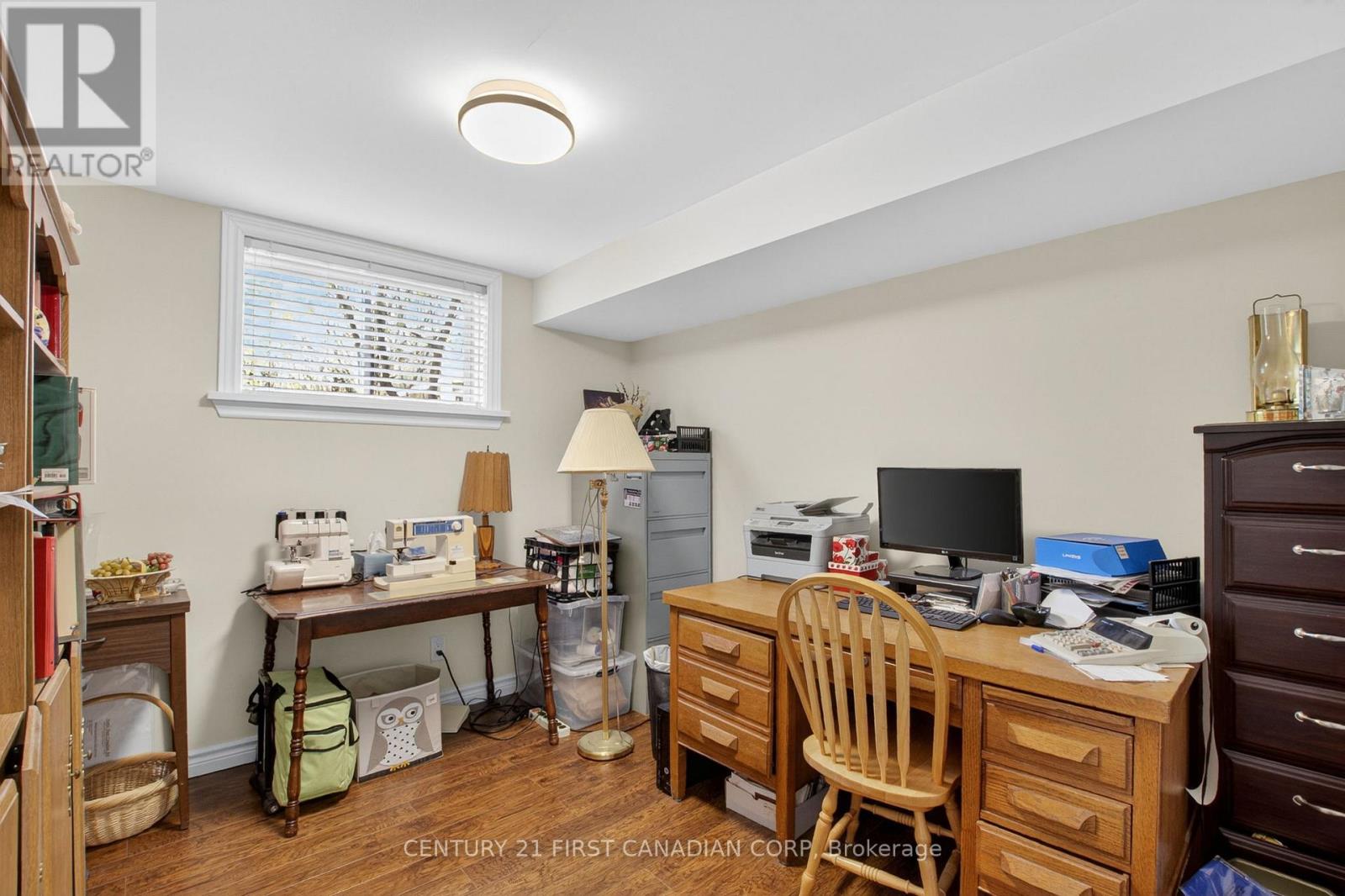 653 PETER STREET - 35