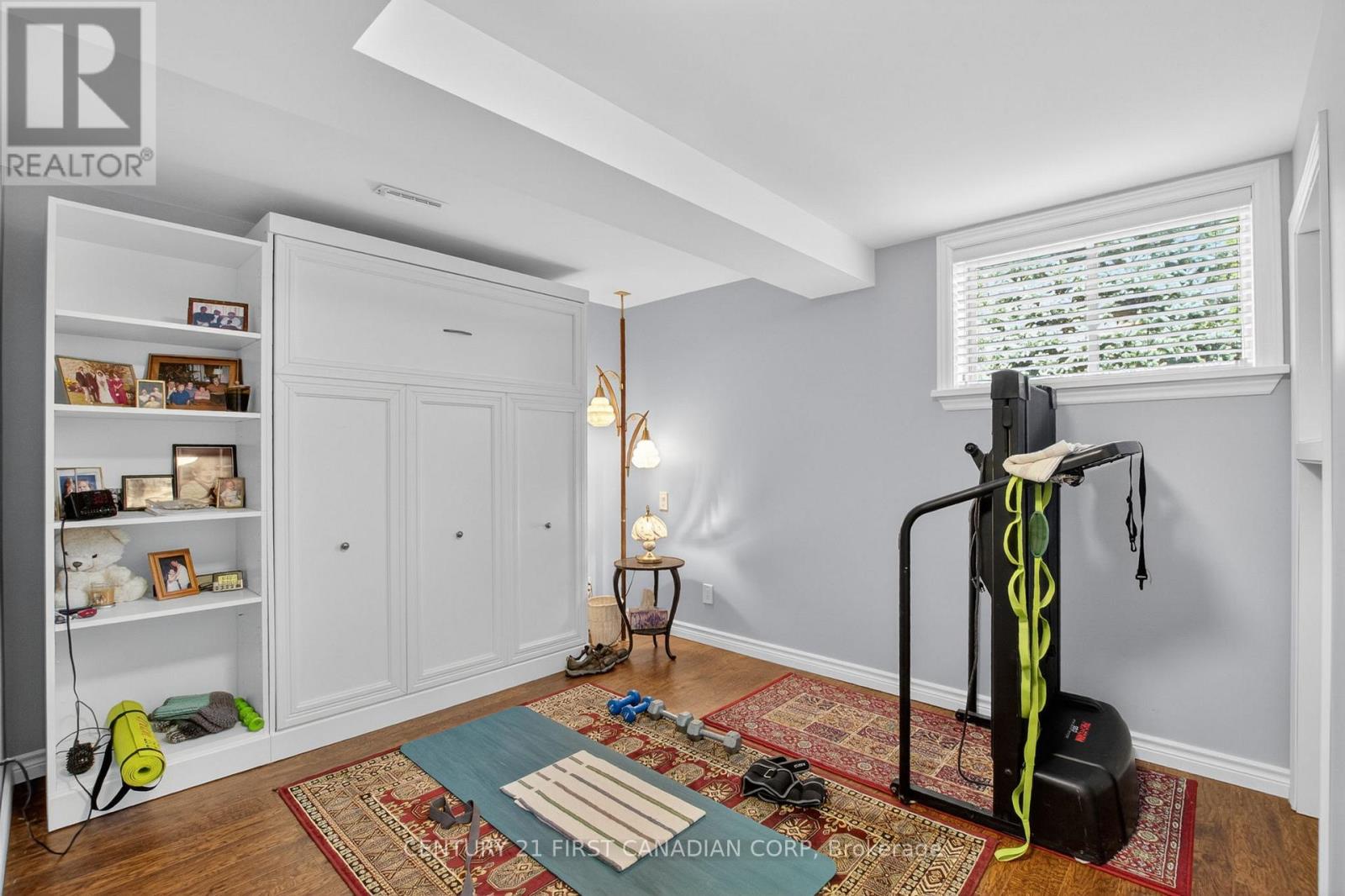 653 PETER STREET - 36