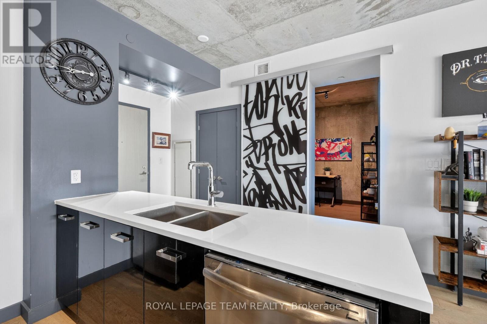 #307 224 LYON STREET N - 17