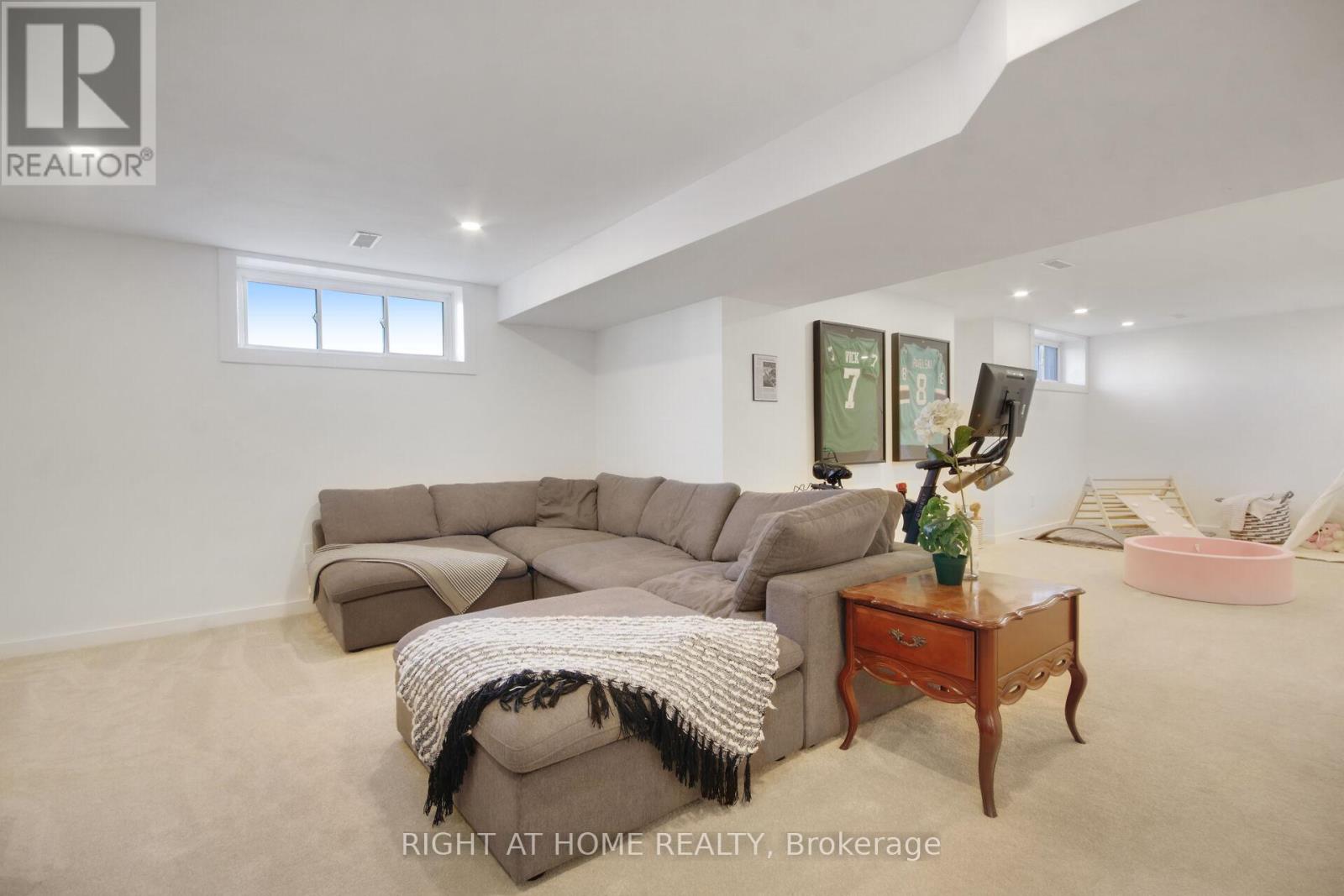 77 DUNLOP ROAD - 34
