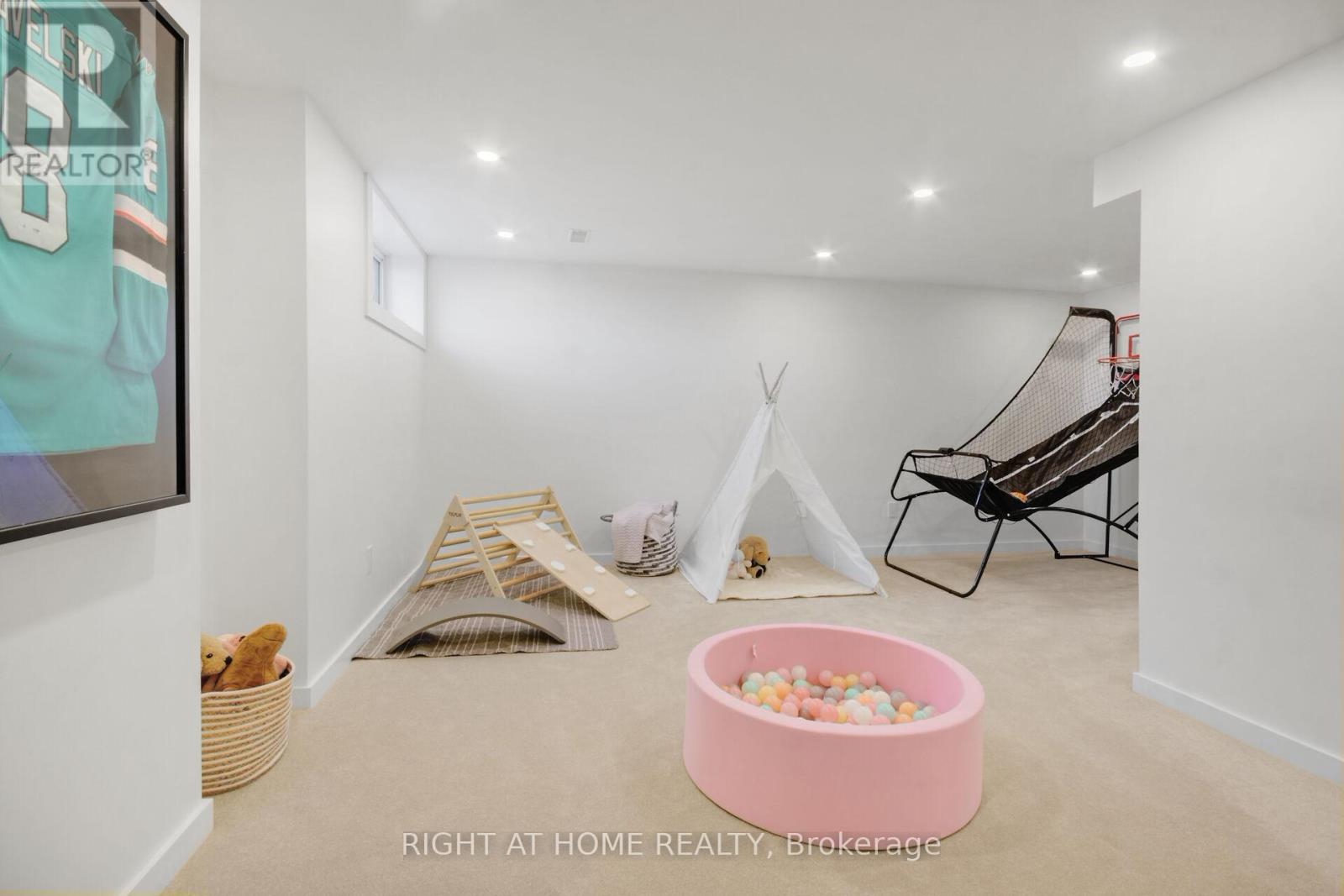 77 DUNLOP ROAD - 36