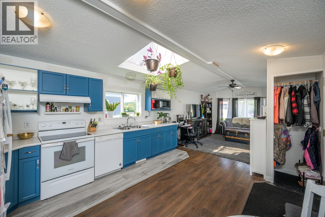 Photo 9 of 26 — 21 5988 GAUTHIER ROAD · Prince George, BC