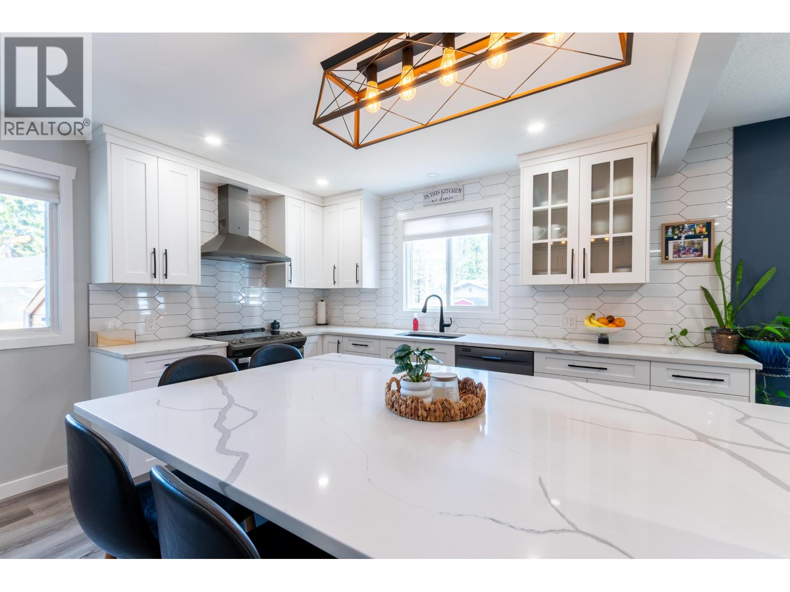 Photo 12 of 42 — 7720 MARIONOPOLIS PLACE · Prince George, BC