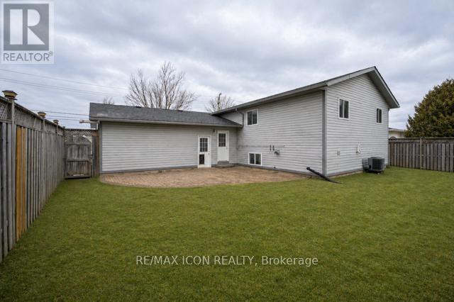 460 KING STREET E - 39