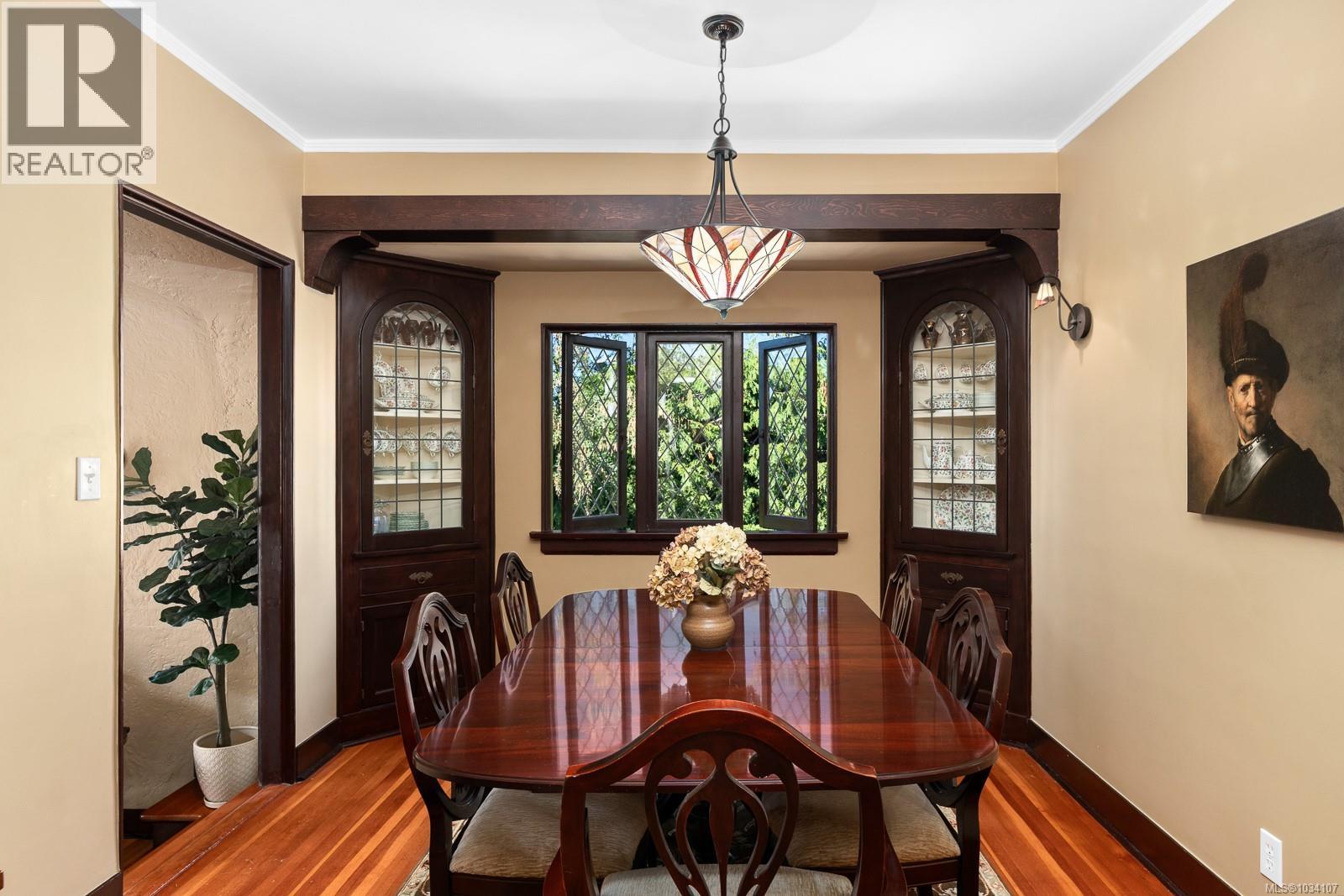  671 Linkleas Avenue, Oak Bay