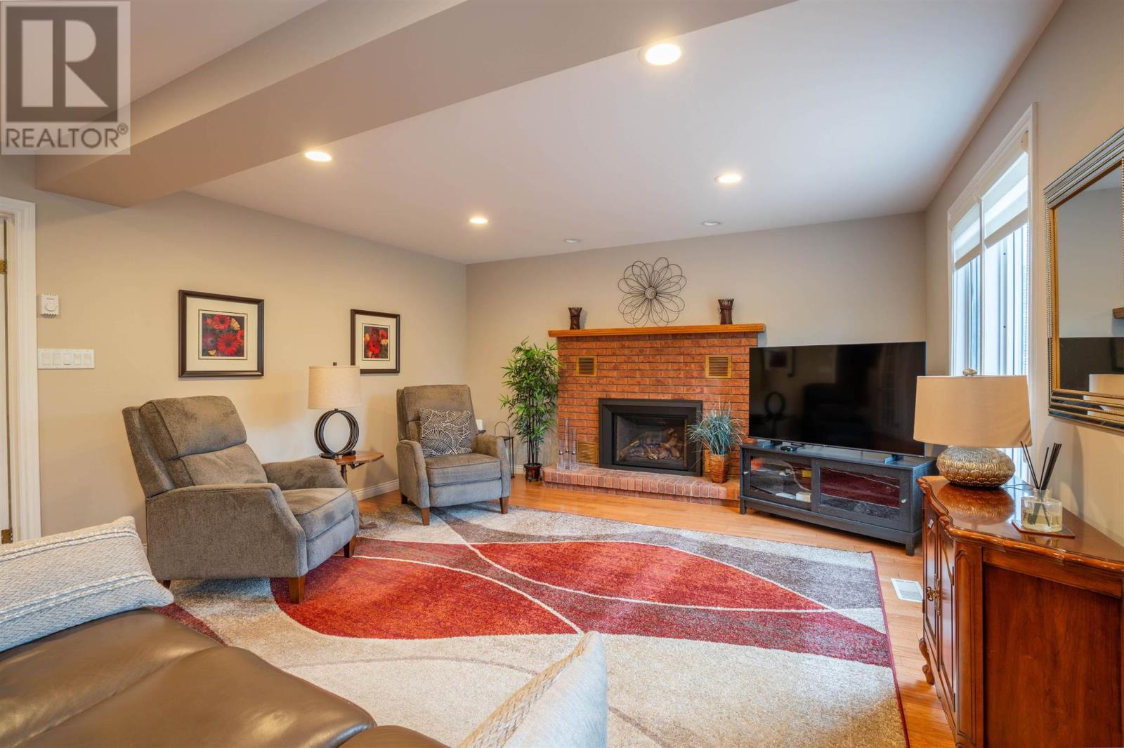 4 Collins AVE, Sault Ste. Marie, Ontario, P6A6J2 — Photo 8