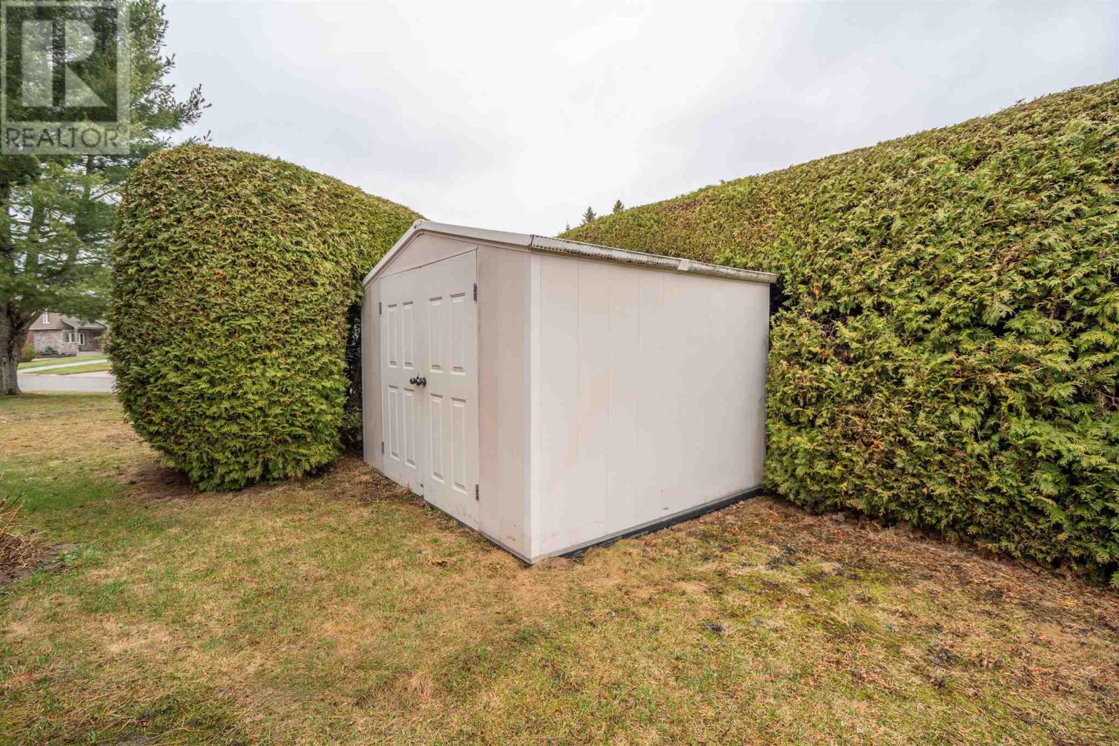 4 Collins AVE, Sault Ste. Marie, Ontario, P6A6J2 — Photo 49