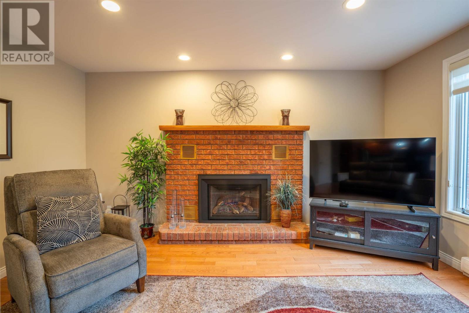 4 Collins AVE, Sault Ste. Marie, Ontario, P6A6J2 — Photo 9