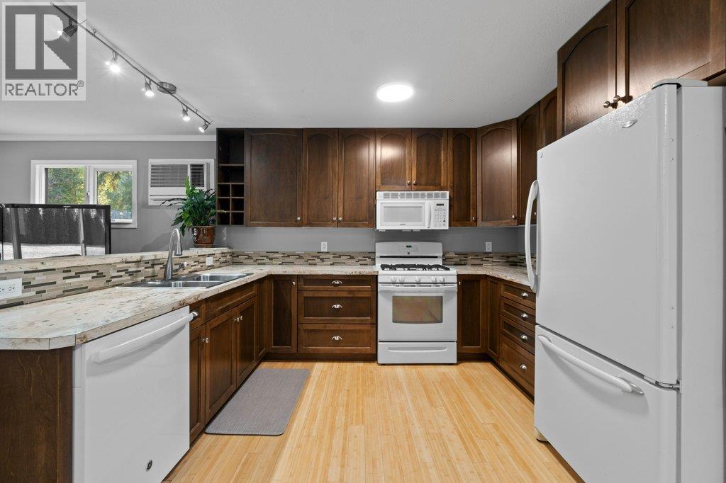 1294 Notch Hill Road - 13