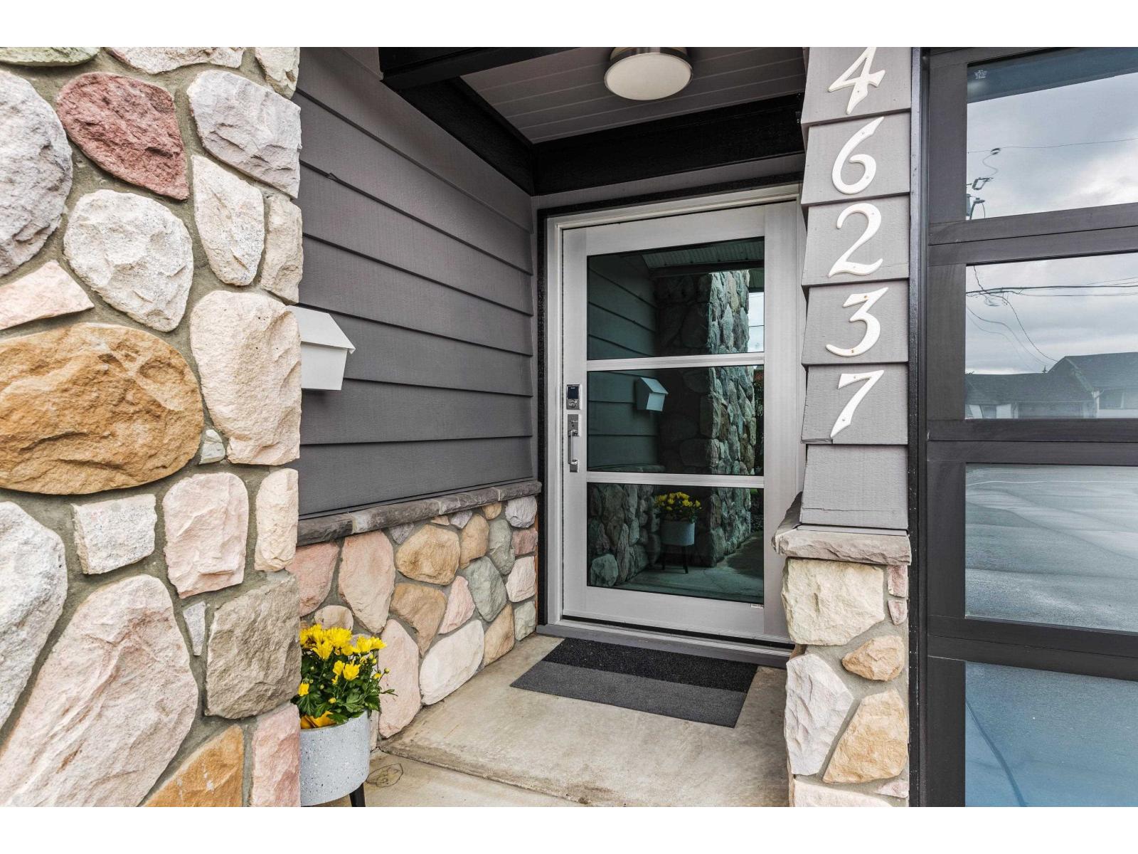 3 Bed, 2 Bath House for Sale in Chilliwack – 46237 STRATHCONA ROAD, Fairfield Island, Chilliwack - Image 11