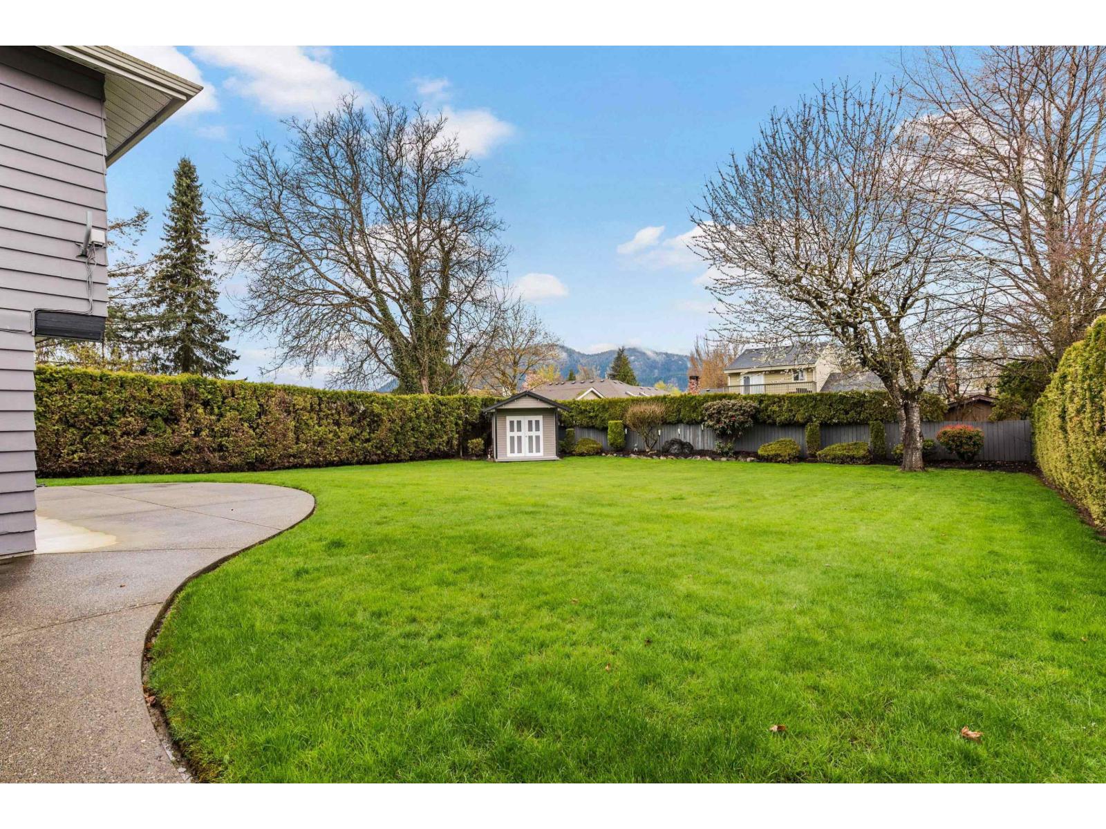 3 Bed, 2 Bath House for Sale in Chilliwack – 46237 STRATHCONA ROAD, Fairfield Island, Chilliwack - Image 6