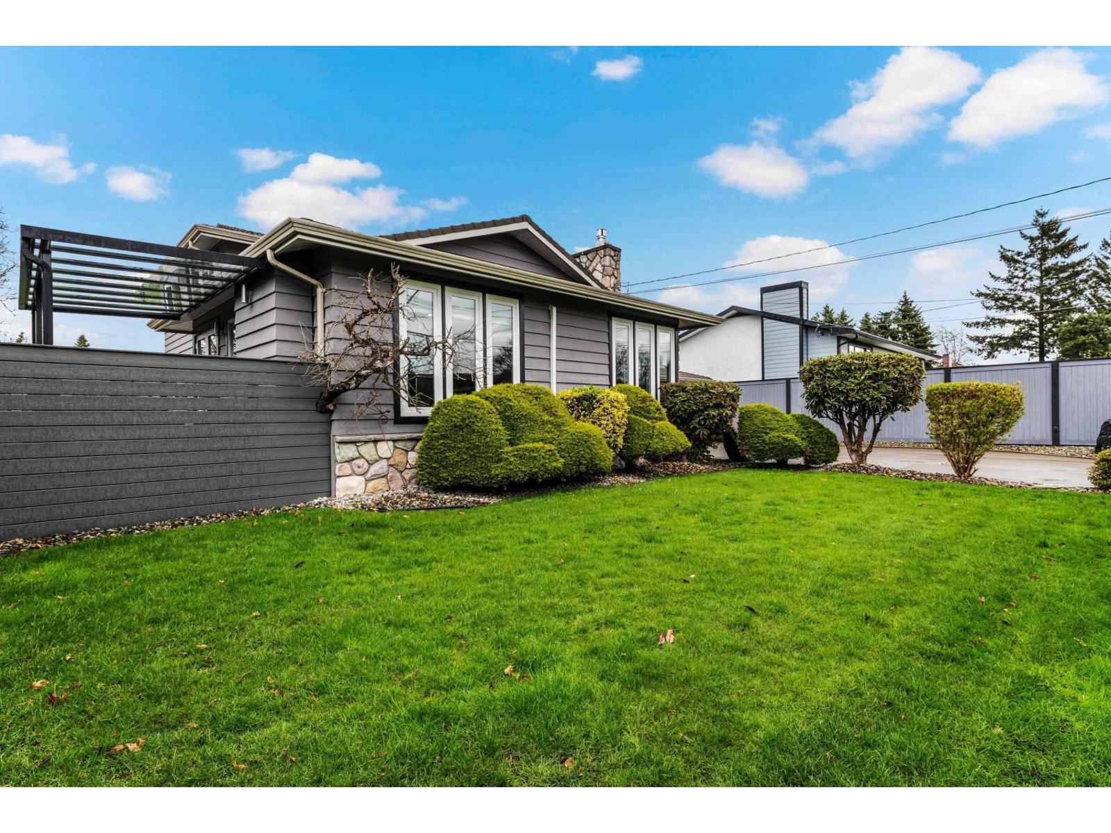3 Bed, 2 Bath House for Sale in Chilliwack – 46237 STRATHCONA ROAD, Fairfield Island, Chilliwack - Image 9