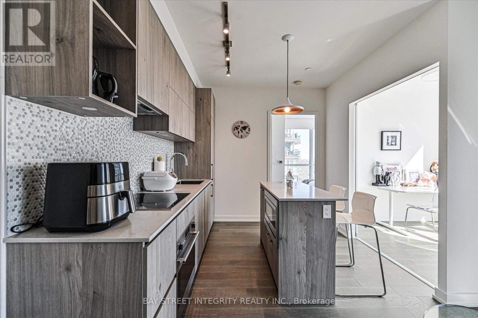 3208 - 1 YORKVILLE AVENUE — photo 11