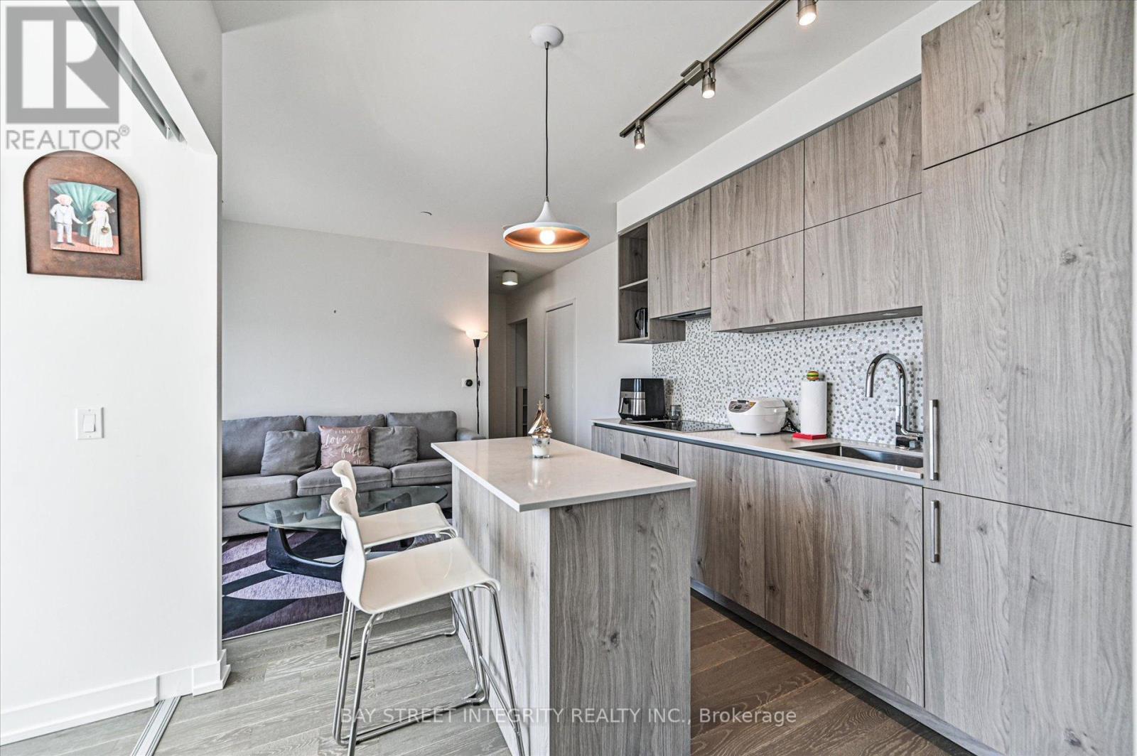 3208 - 1 YORKVILLE AVENUE — photo 13