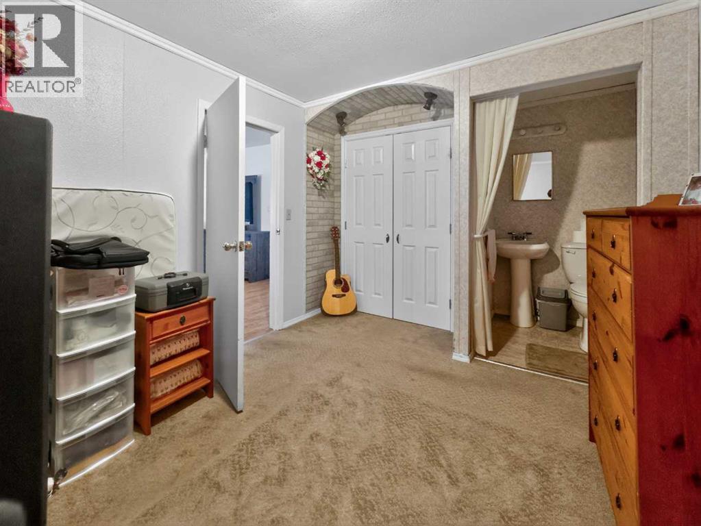 10202 101 Avenue — photo 15