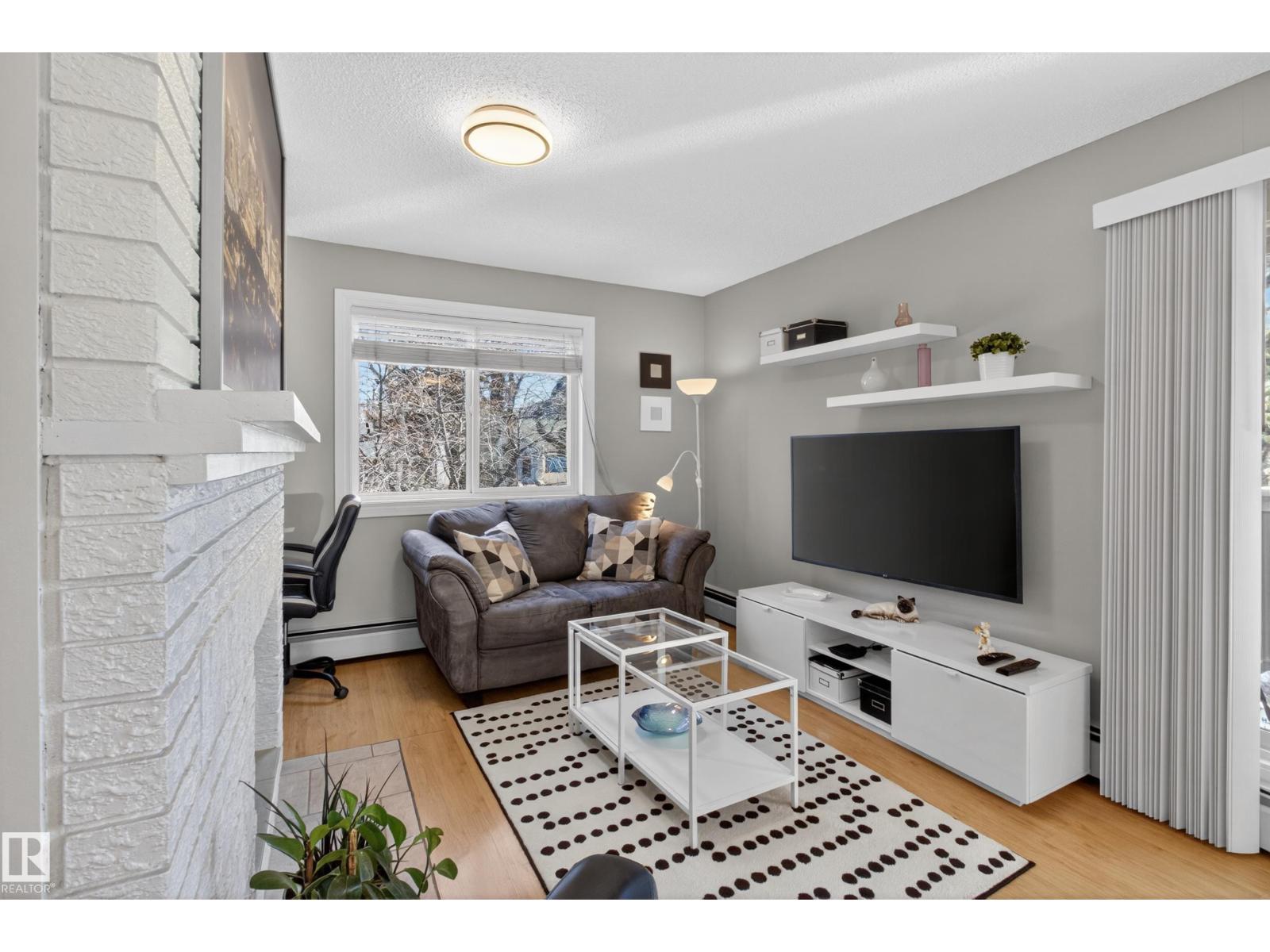 #211 10838 108 ST NW, Edmonton