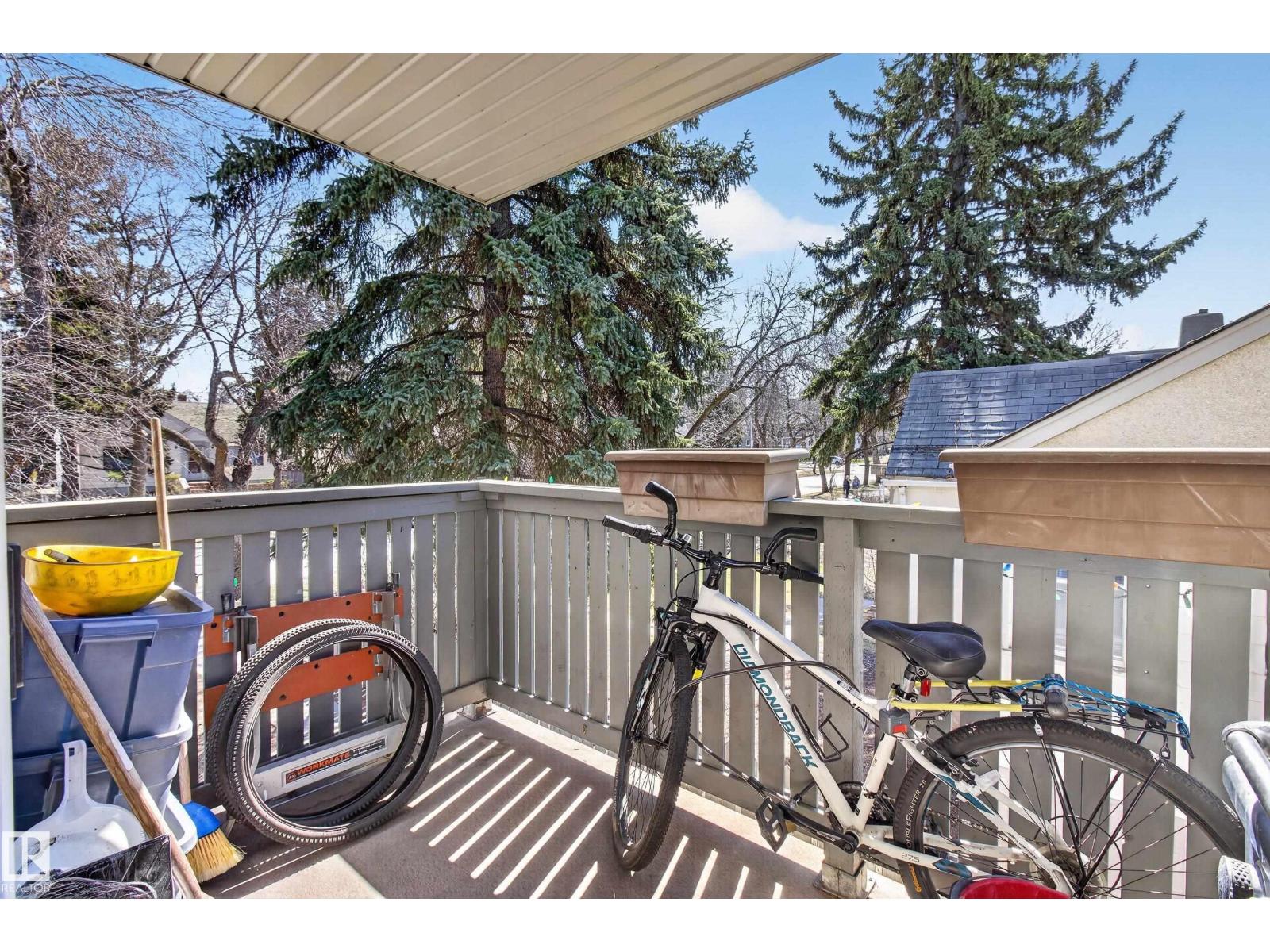 #211 10838 108 ST NW, Edmonton