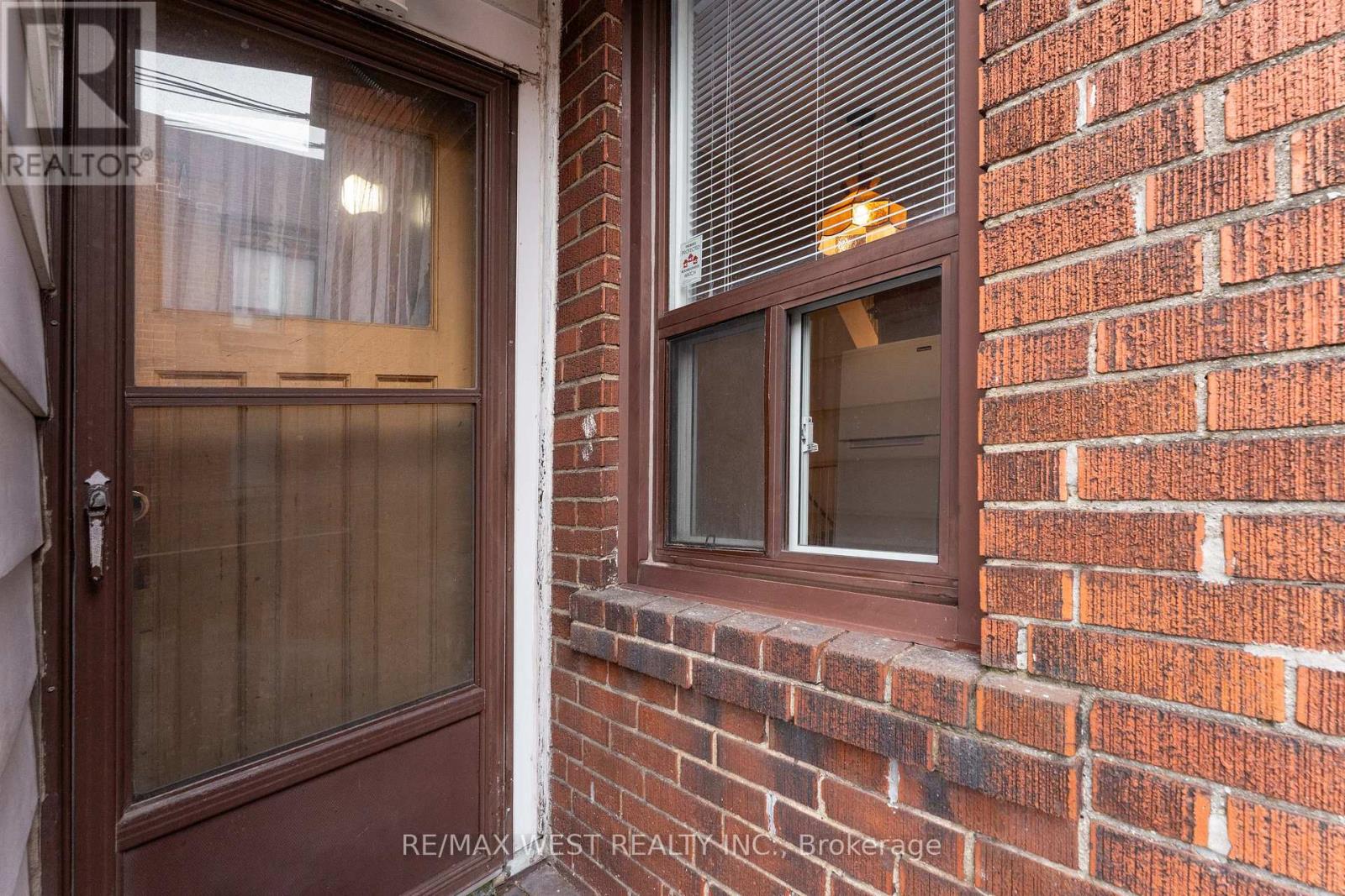 675 DURIE STREET - 36