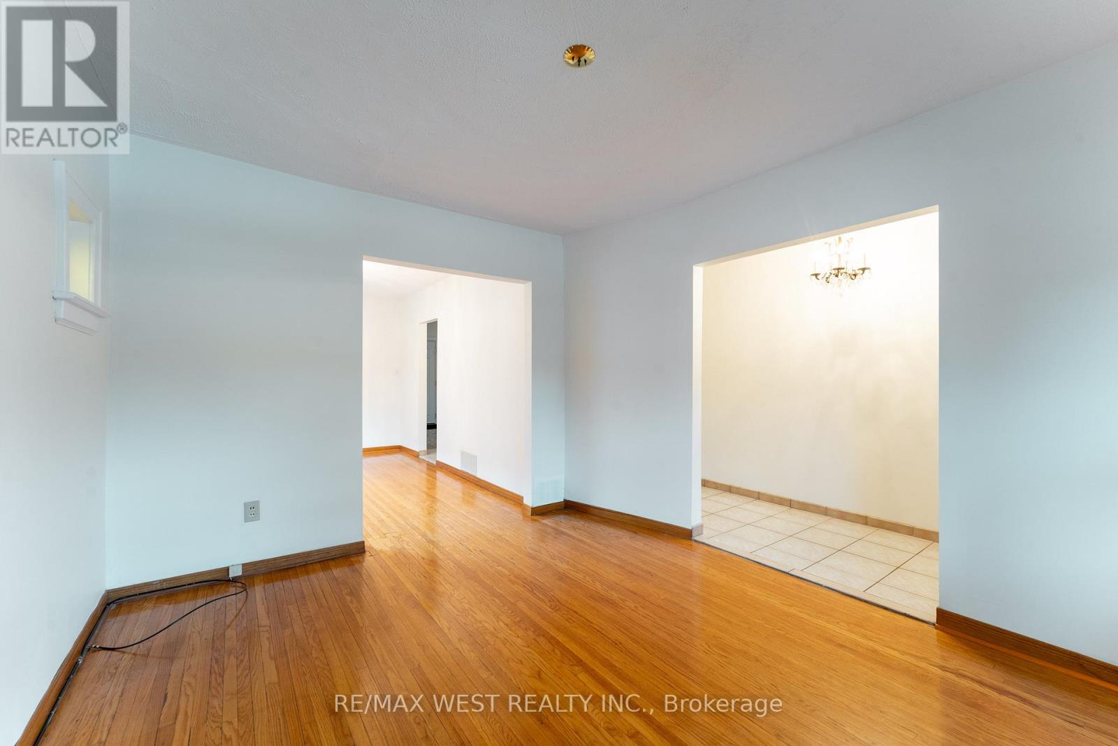 675 DURIE STREET - 9
