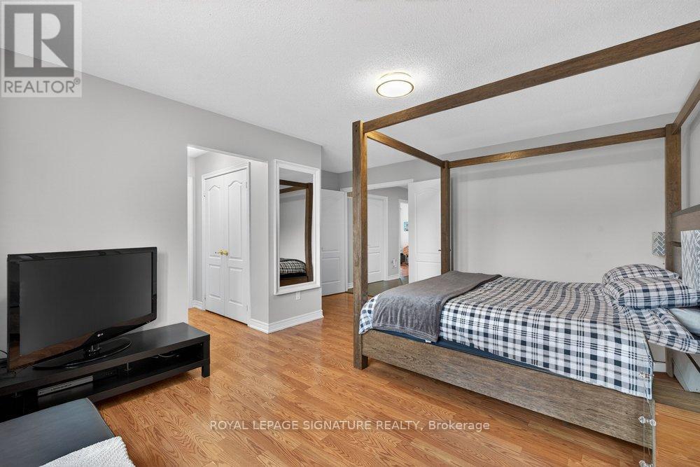 8 ASHCREEK DRIVE - 25