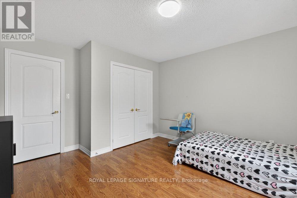 8 ASHCREEK DRIVE - 33