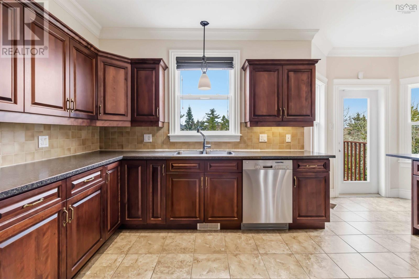 Property 17 of 52 of 167 Ravines Drive