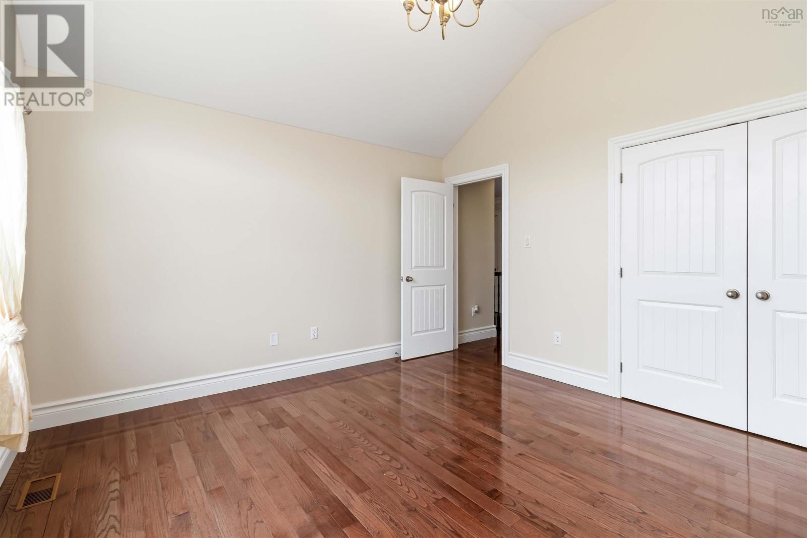 Property 33 of 52 of 167 Ravines Drive