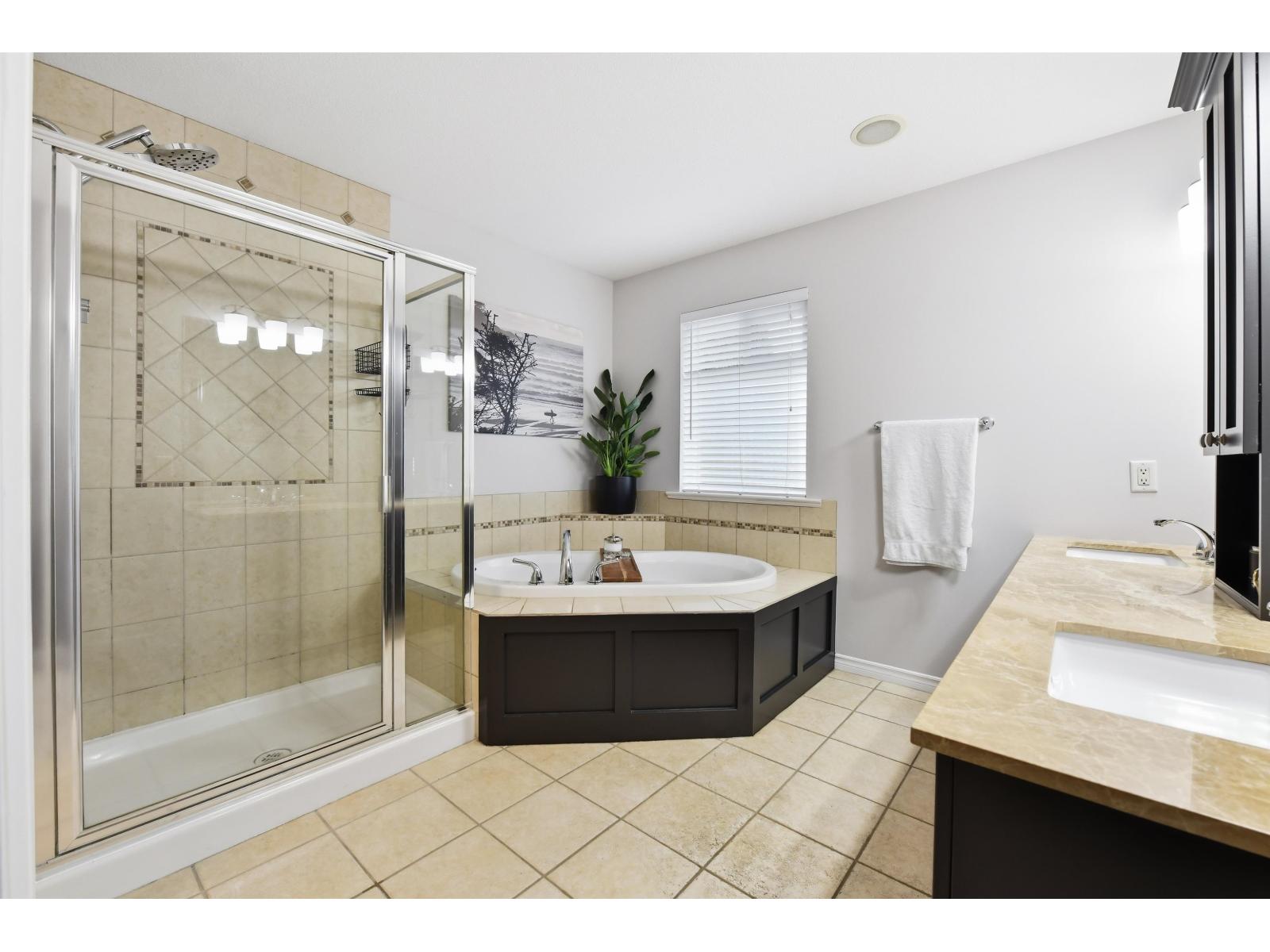 9002 NASH STREET, Langley
