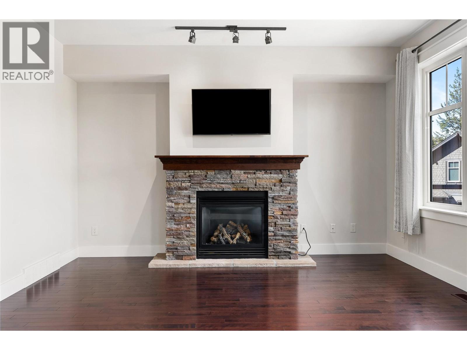 333 Longspoon Drive Unit# 35, Vernon