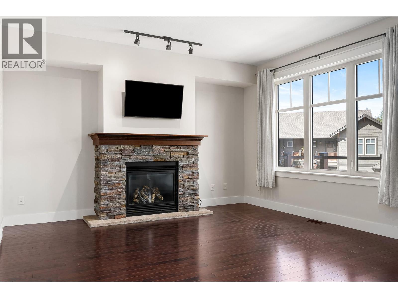 333 Longspoon Drive Unit# 35, Vernon