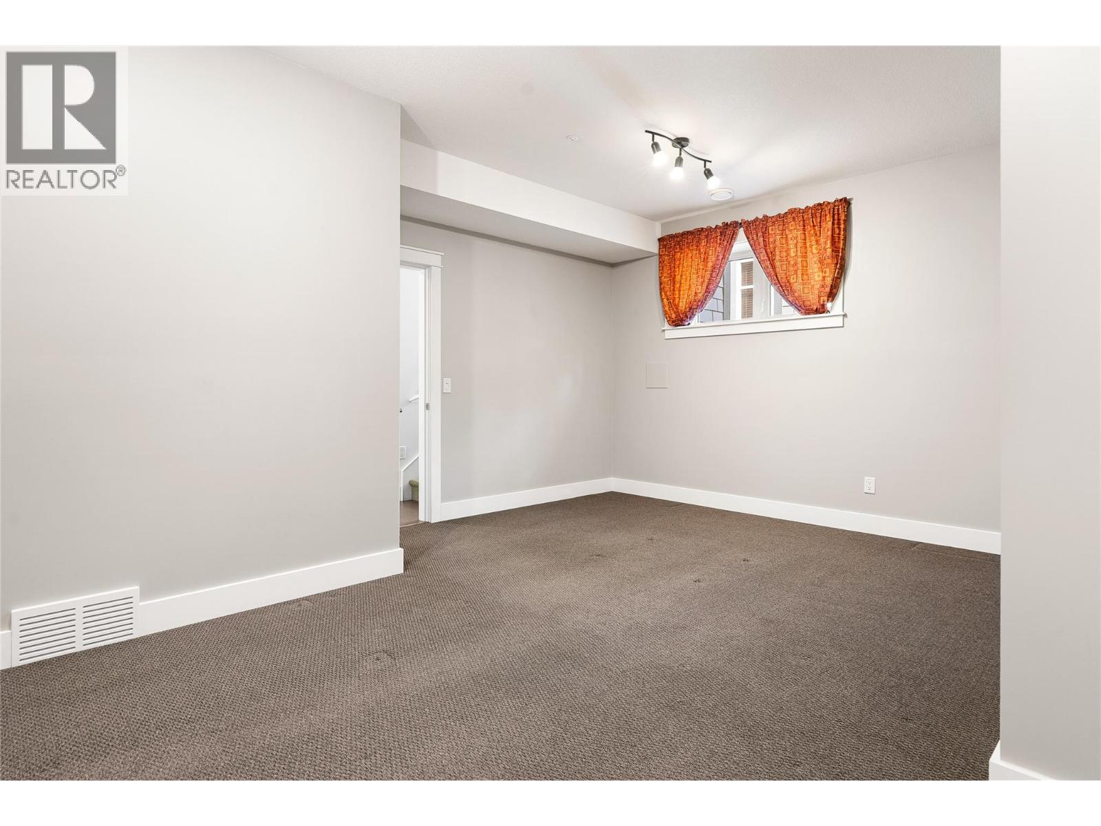 333 Longspoon Drive Unit# 35, Vernon