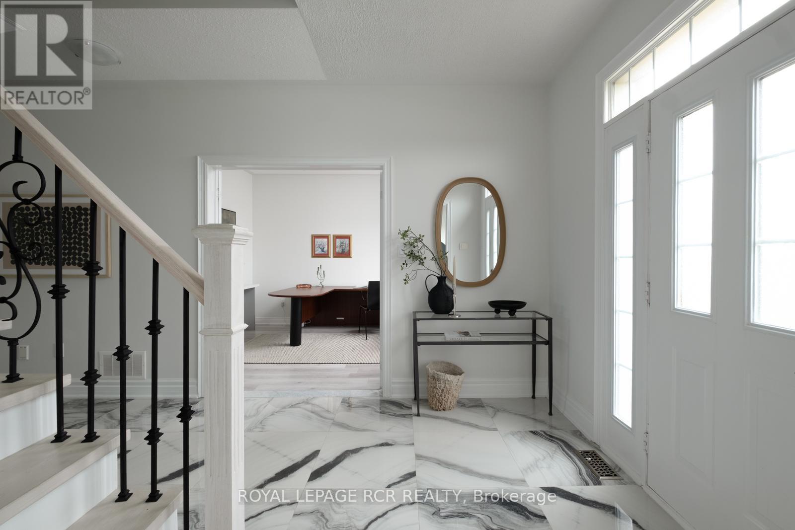 18 LEENDERS LANE - 4