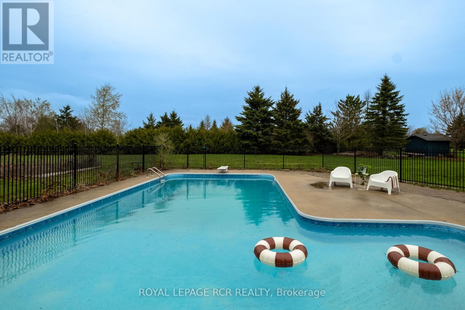 18 LEENDERS LANE - 42