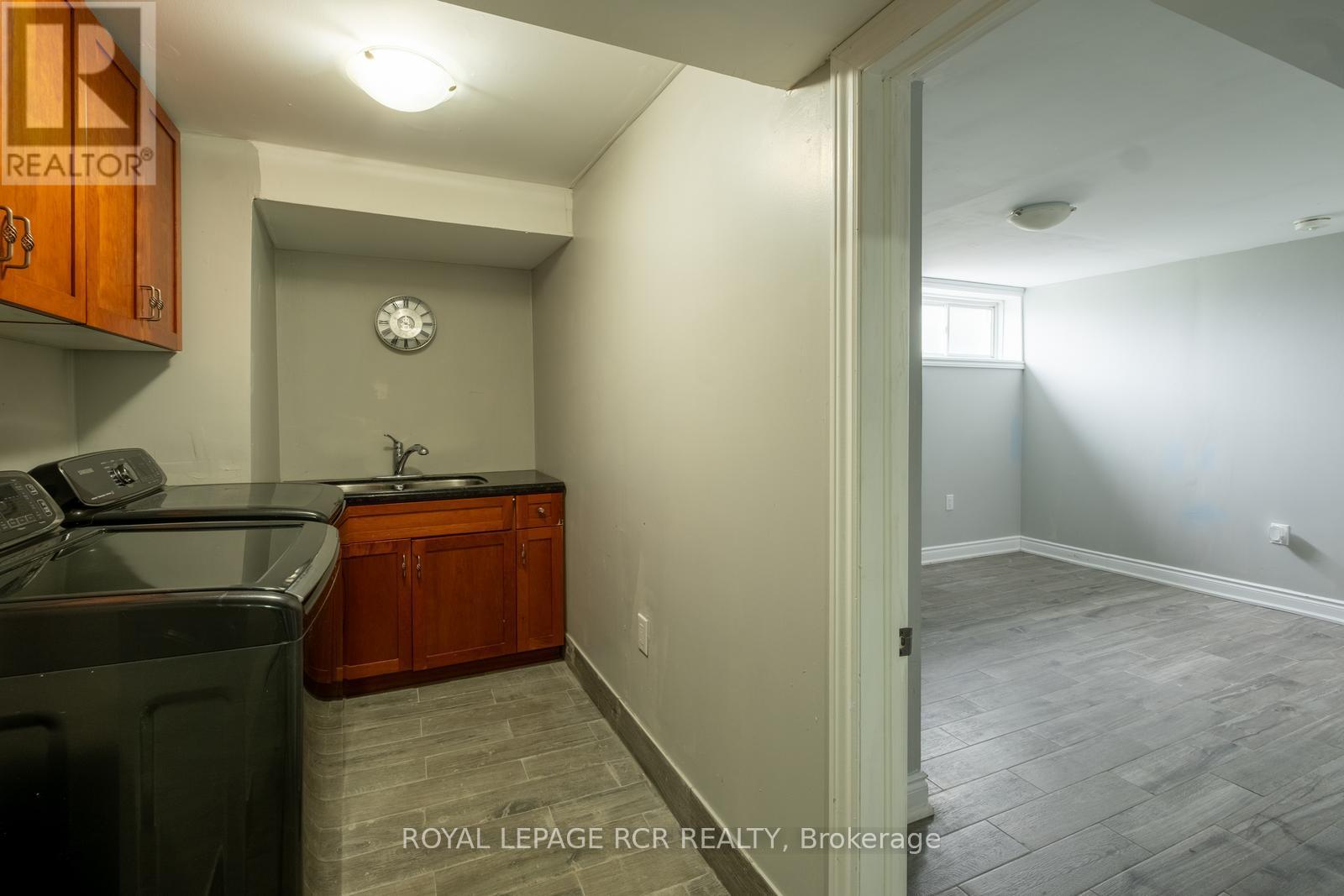 18 LEENDERS LANE - 46