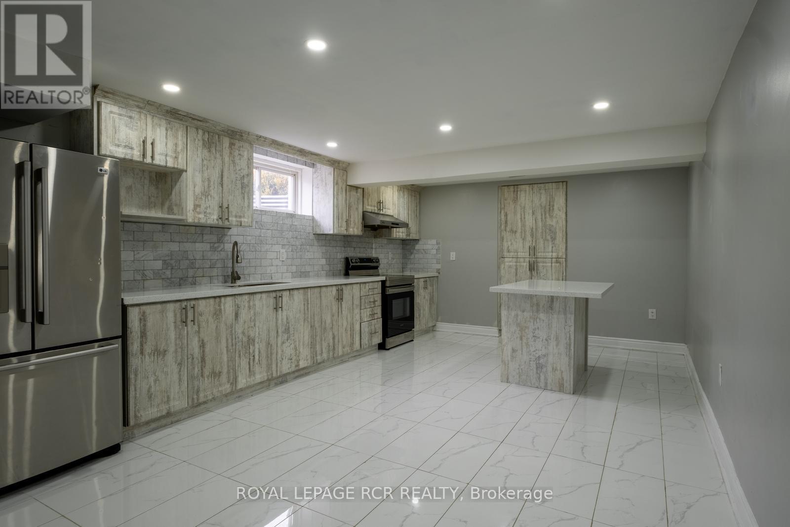 18 LEENDERS LANE - 49