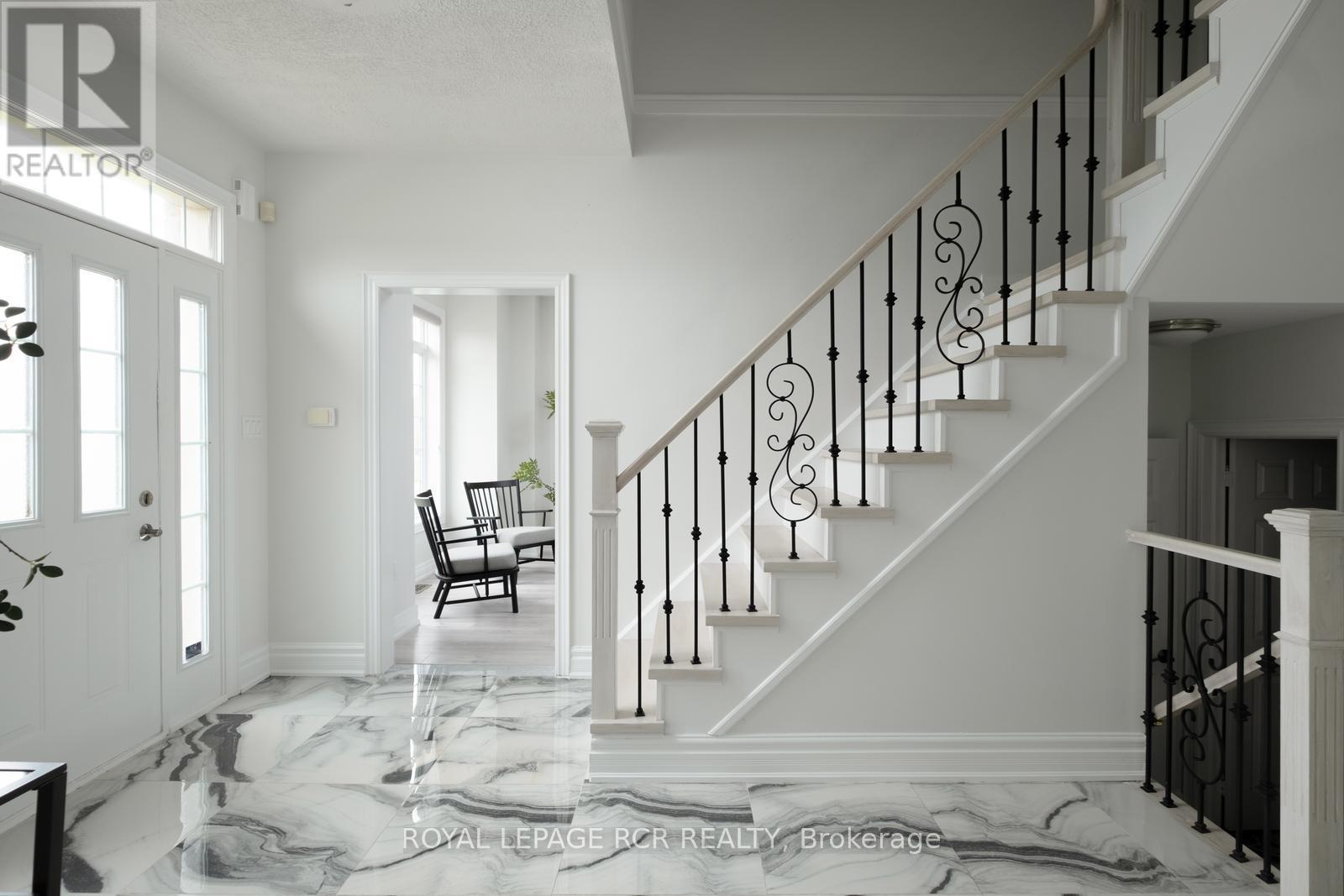 18 LEENDERS LANE - 5