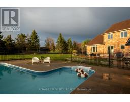 18 Leenders Lane, Erin, ON N0B1T0 Photo 10