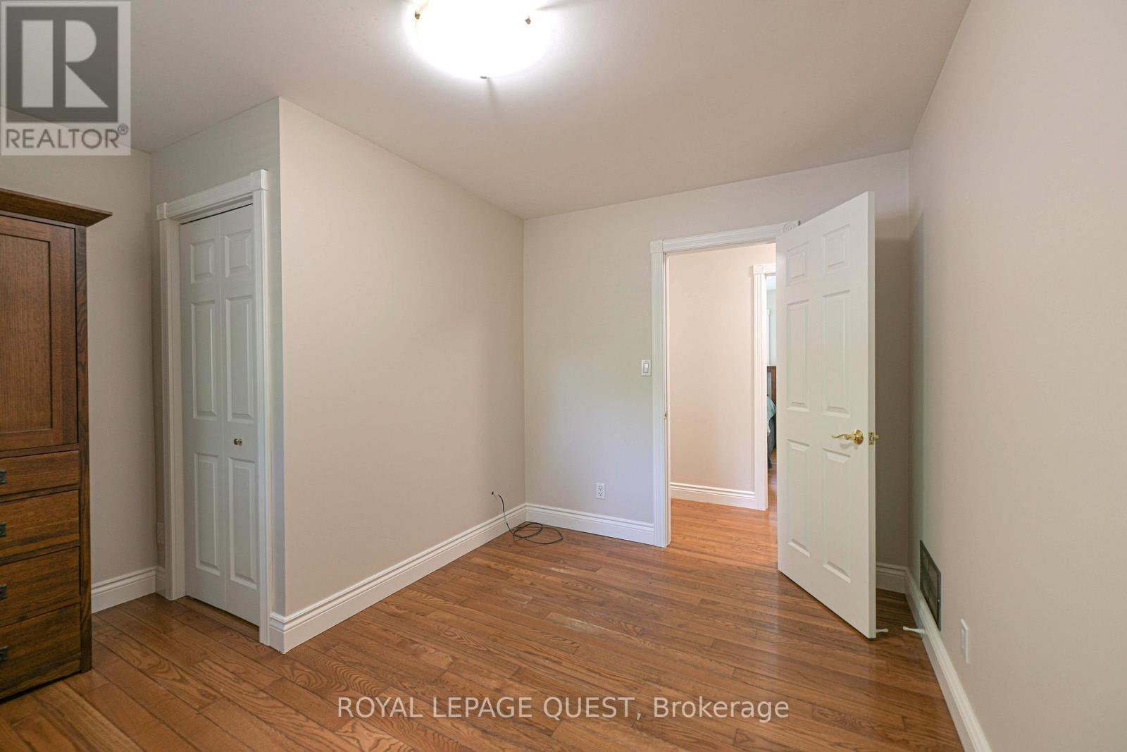 1046 SOUTHWOOD ROAD - 13