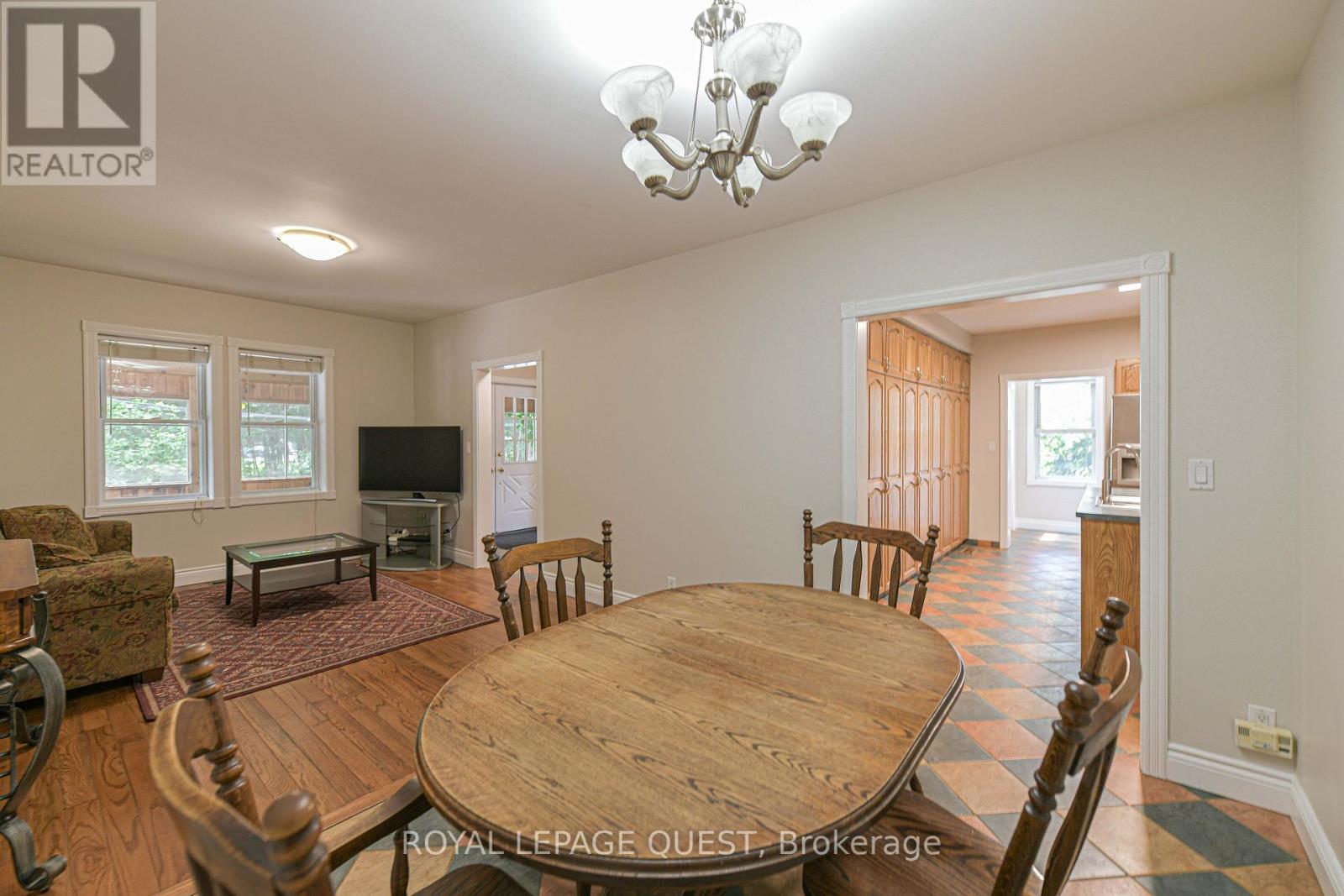1046 SOUTHWOOD ROAD - 8