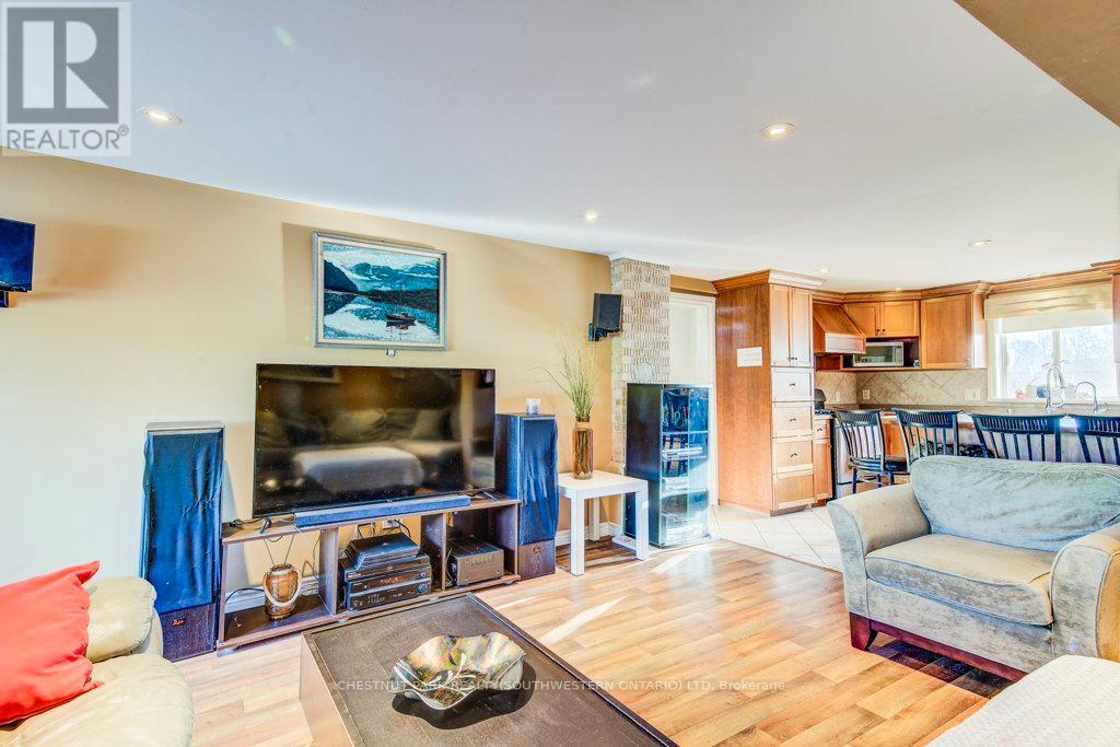 2310 FOUNTAIN STREET N - 10
