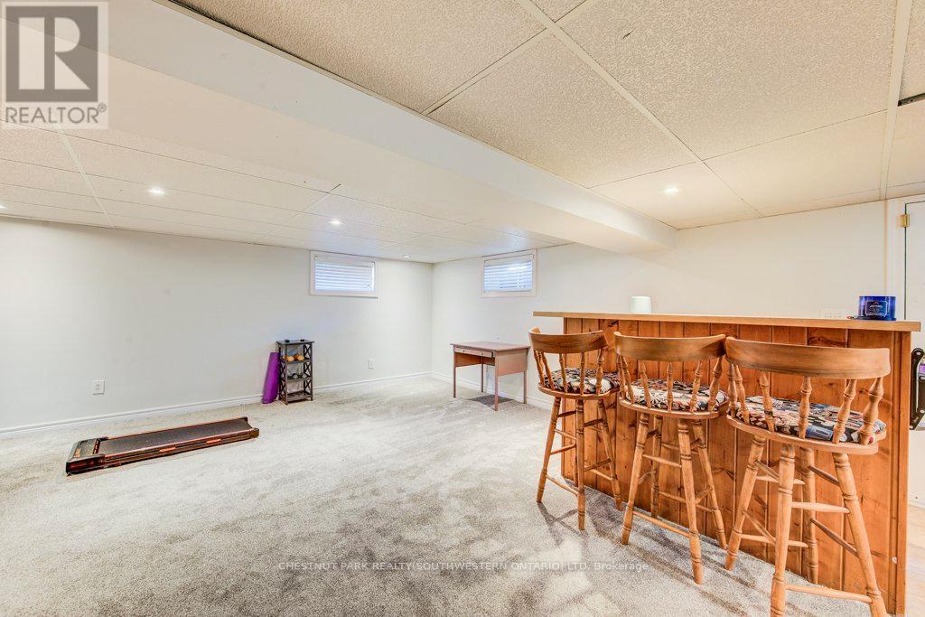 2310 FOUNTAIN STREET N - 33