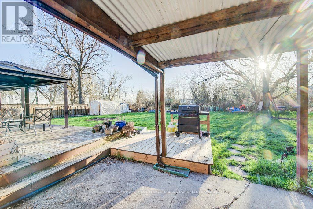 2310 FOUNTAIN STREET N - 37