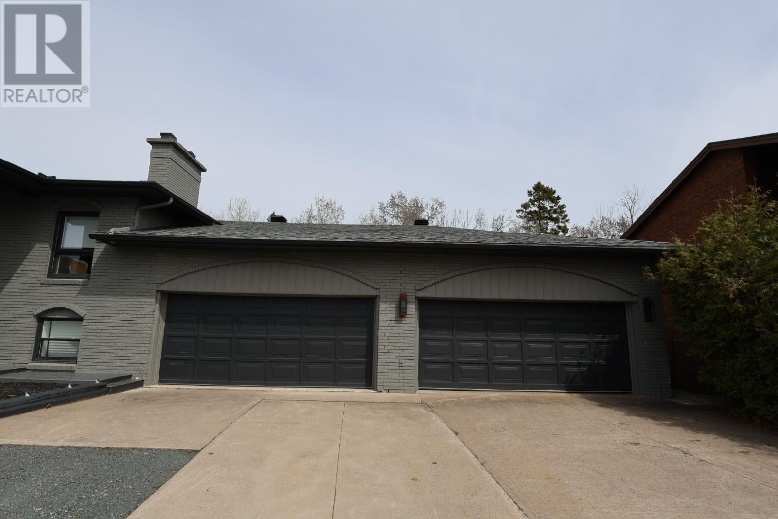 17 Alworth, Sault Ste. Marie, Ontario, P6B5W5 — Photo 2