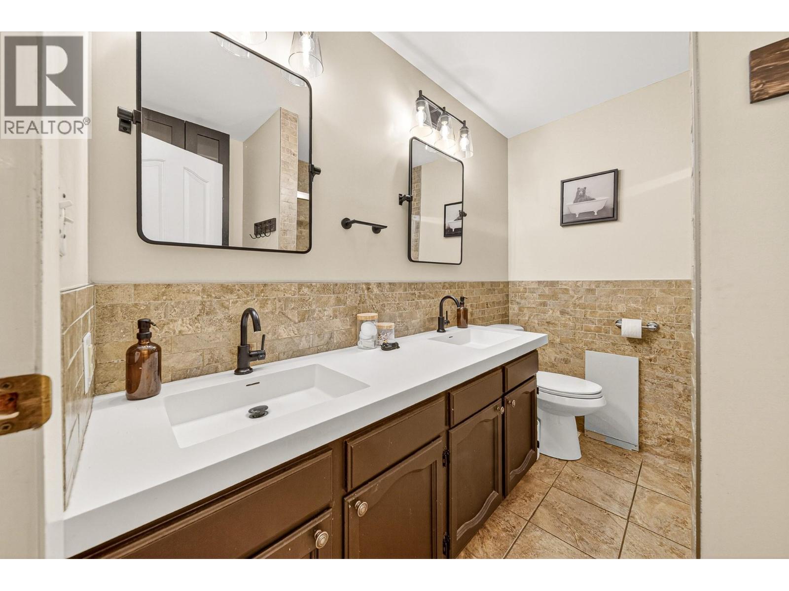 255 Pine Avenue, Sparwood