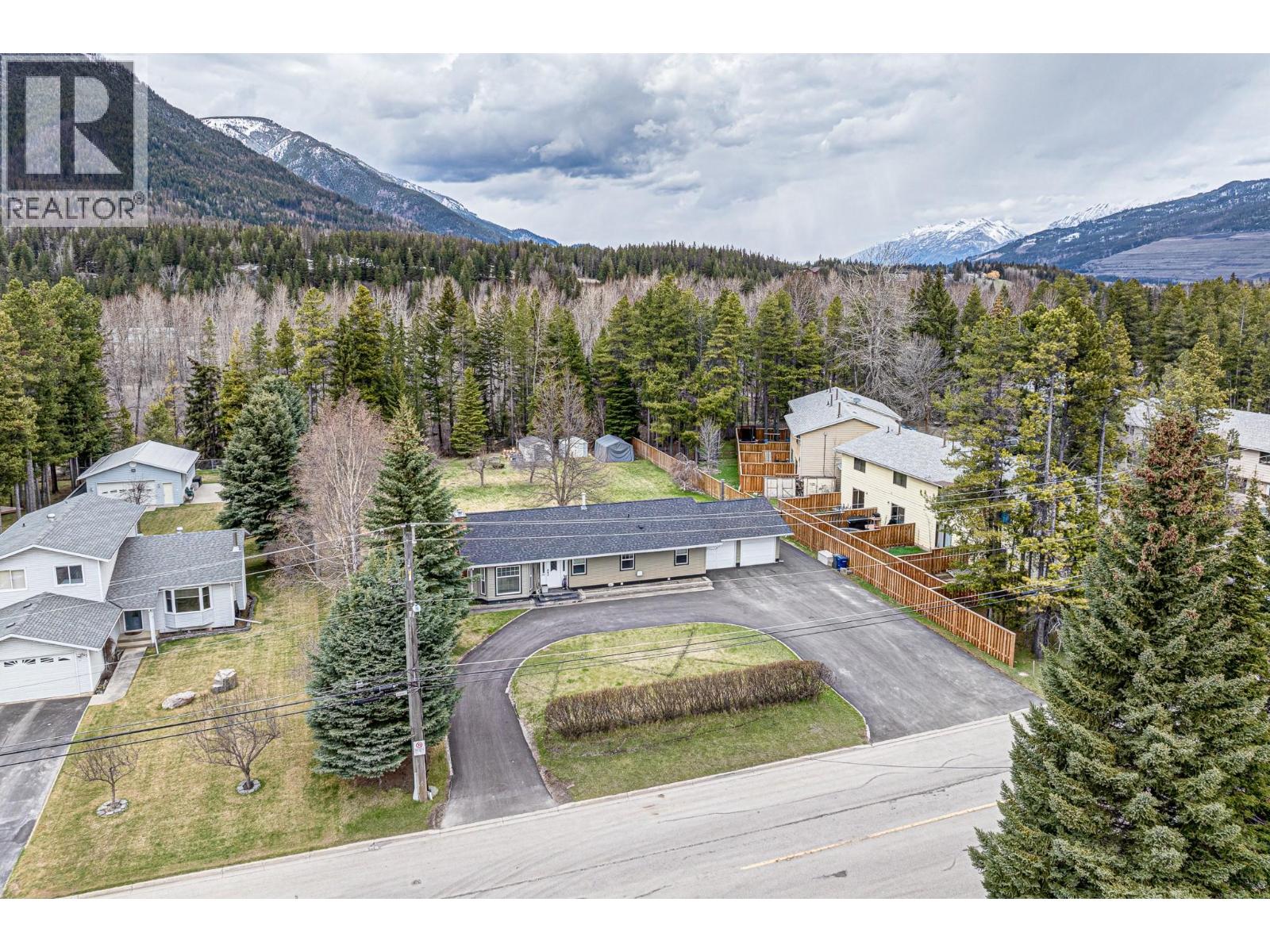 255 Pine Avenue, Sparwood