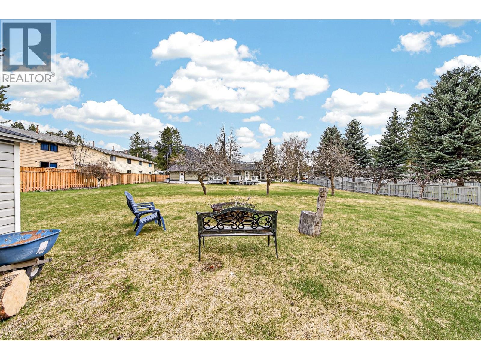 255 Pine Avenue, Sparwood