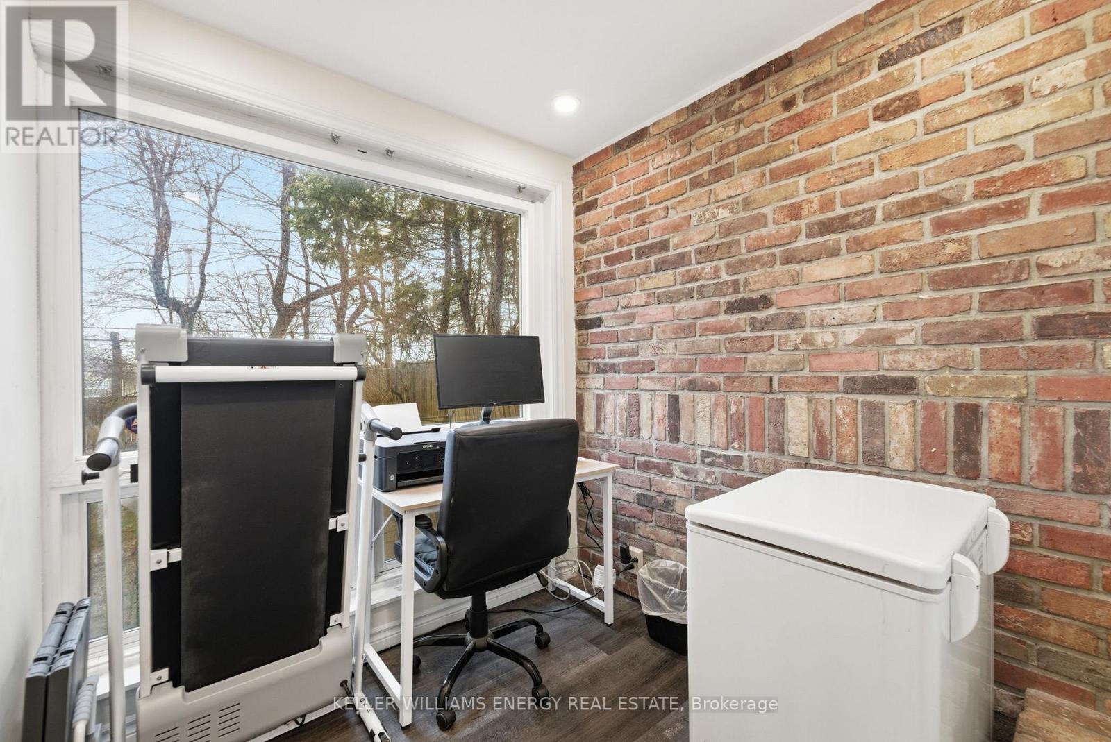 42 OAKLEY BOULEVARD - 10
