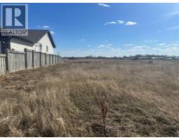 8619 102 Avenue, Grande Prairie — photo 2