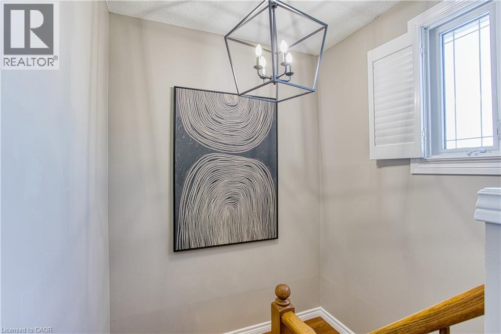 39 REGIS Court, Stoney Creek, Ontario, L8E4M8 — Photo 18